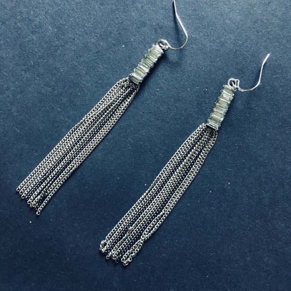 Two pairs of chain earrings - Picture 2 of 7